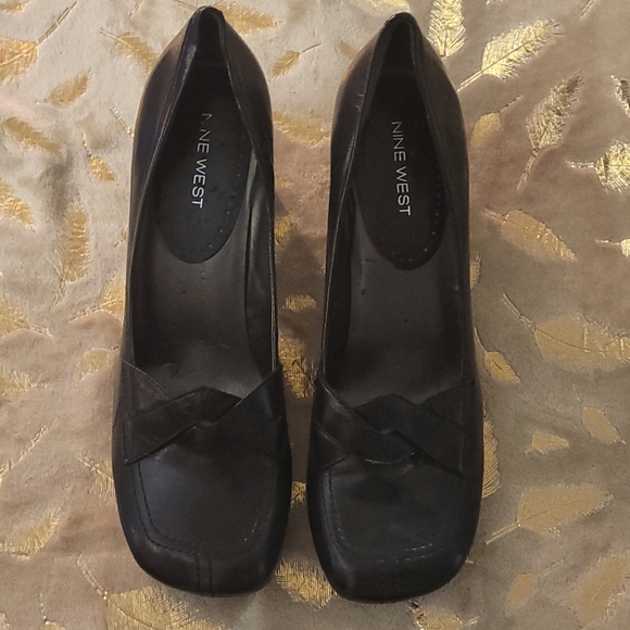 Nine West black heels - Picture 3 of 7